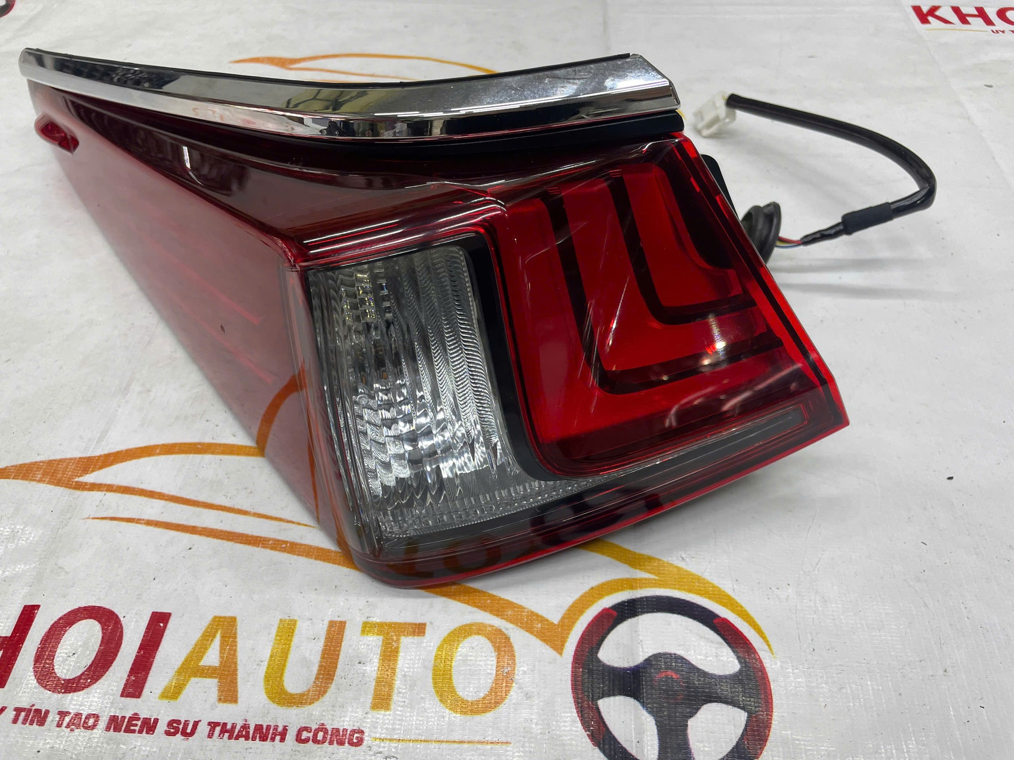 81561-33790 Đèn Hậu Ngoài LEXUS ES SERIES 2019-2021 Vế Trái(LH)8156133790