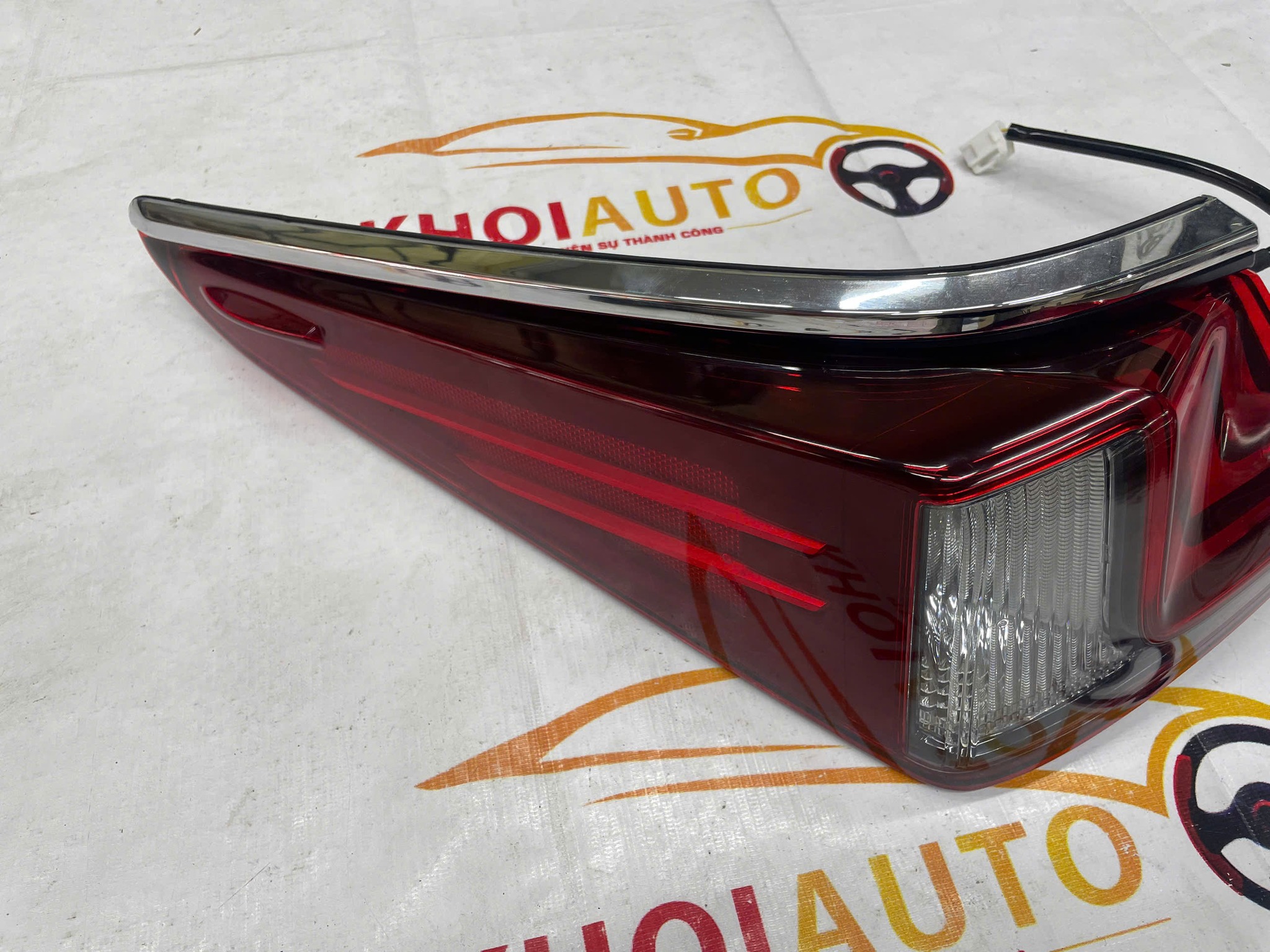 81561-33790 Đèn Hậu Ngoài LEXUS ES SERIES 2019-2021 Vế Trái(LH)8156133790