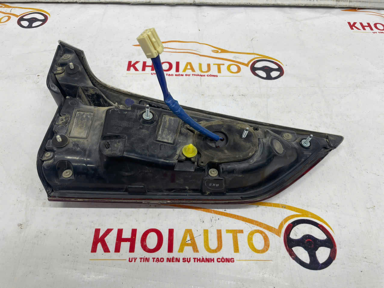 81581-60350 Đèn Hậu Trong LEXUS LX570 2016-2020 OLD Vế Phải(RH)8158160350