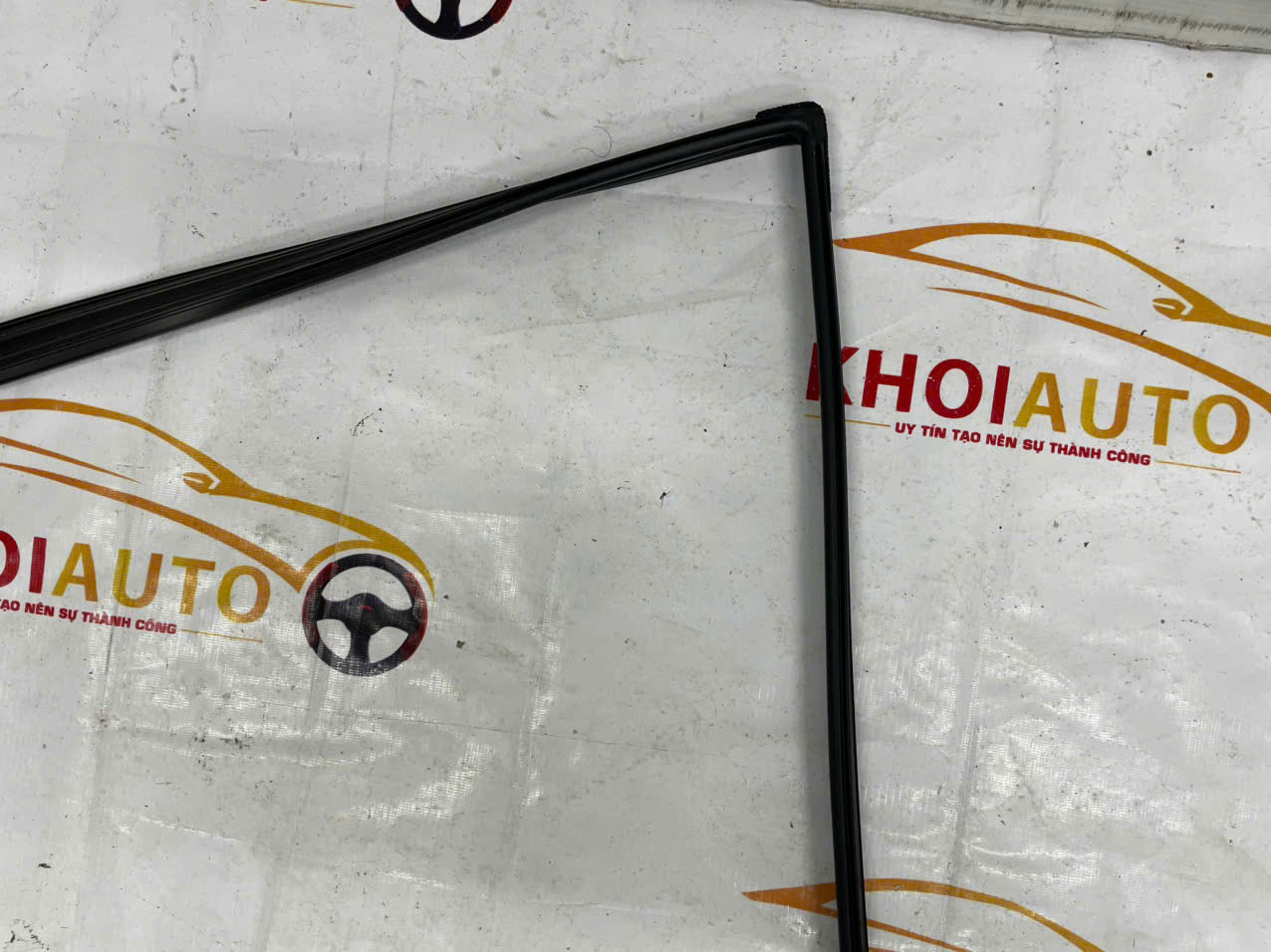 68142-60043 Gioăng Kính Cửa Sau LEXUS LX470 2002-2007 Vế Phải(RH)6814260043