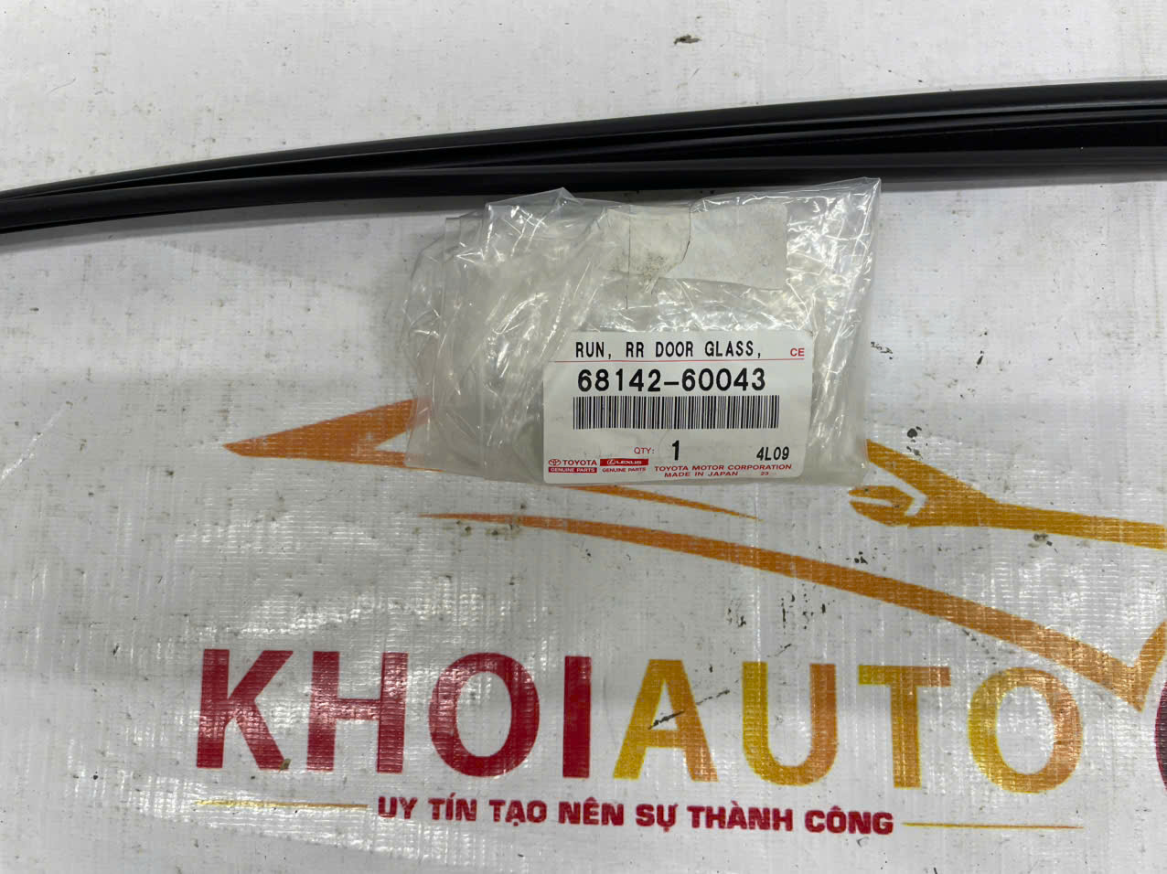 68142-60043 Gioăng Kính Cửa Sau LEXUS LX470 2002-2007 Vế Phải(RH)6814260043