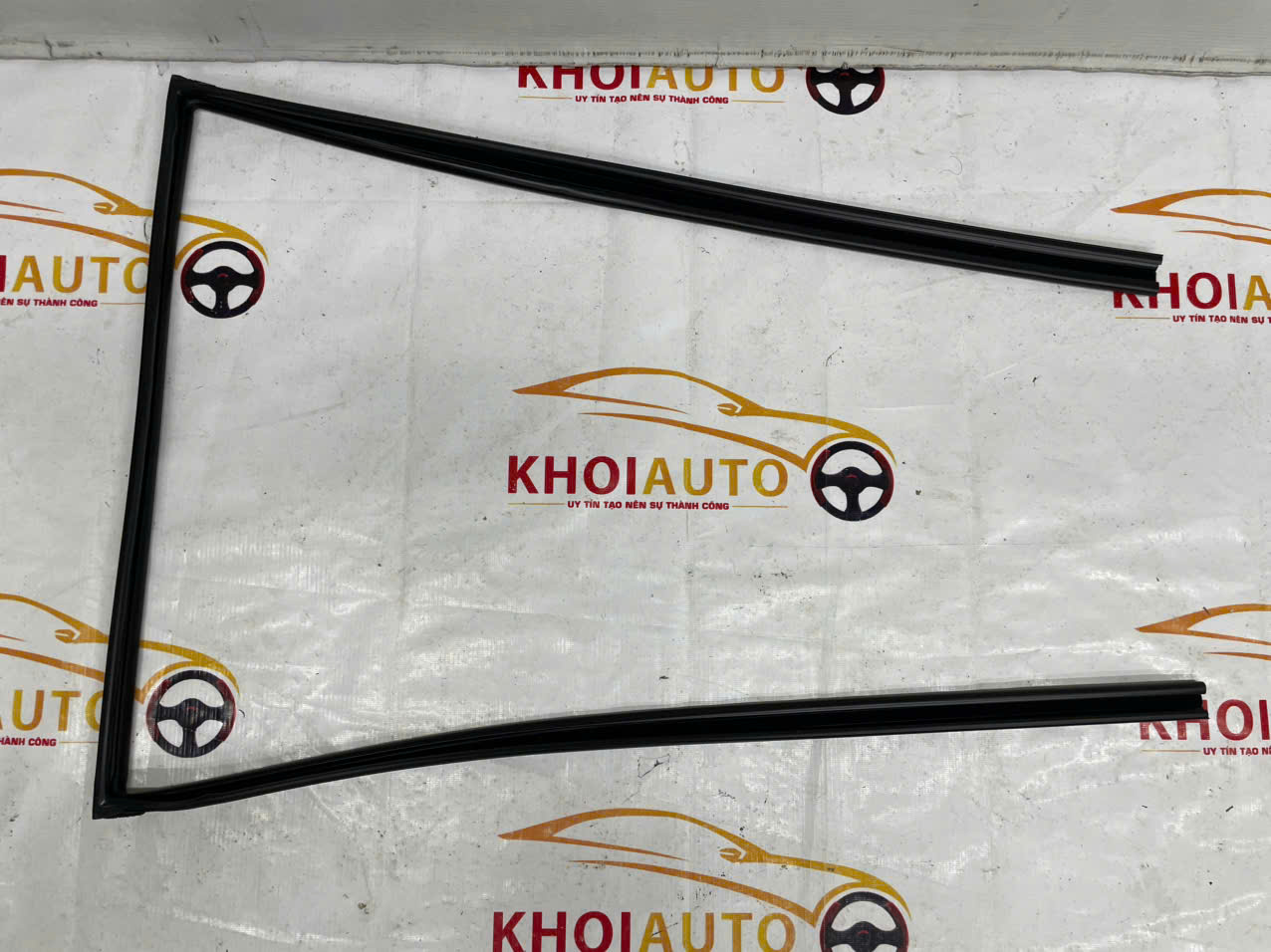 68142-60043 Gioăng Kính Cửa Sau LEXUS LX470 2002-2007 Vế Phải(RH)6814260043