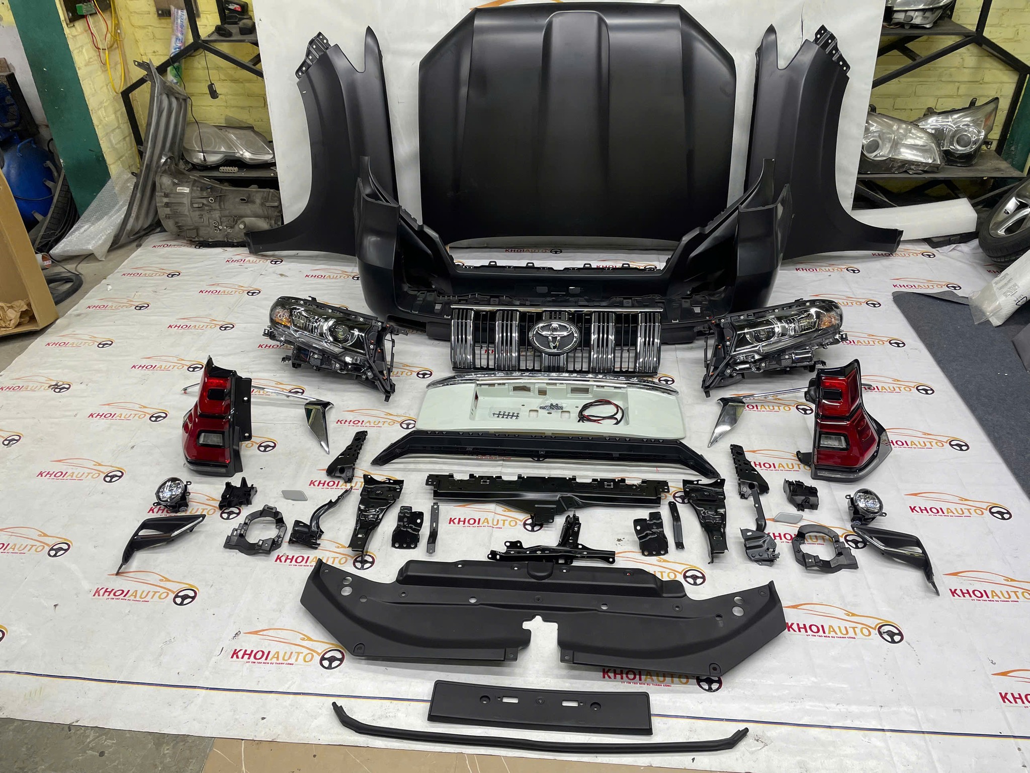 Nâng Đời Toyota Prado 2010-2016 Lên Phiên Bản 2020 - Body Kit Cao Cấp