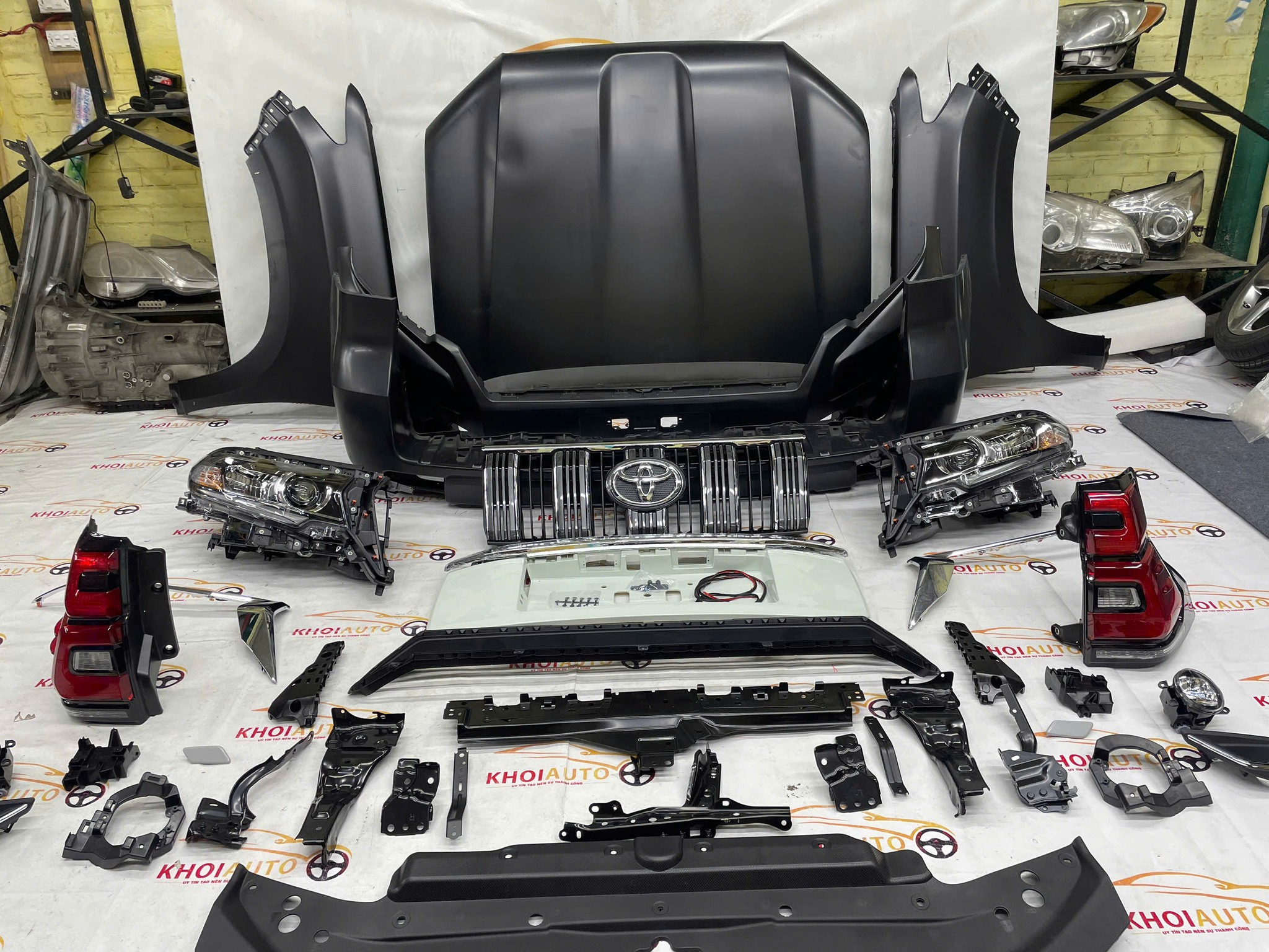 Nâng Đời Toyota Prado 2010-2016 Lên Phiên Bản 2020 - Body Kit Cao Cấp