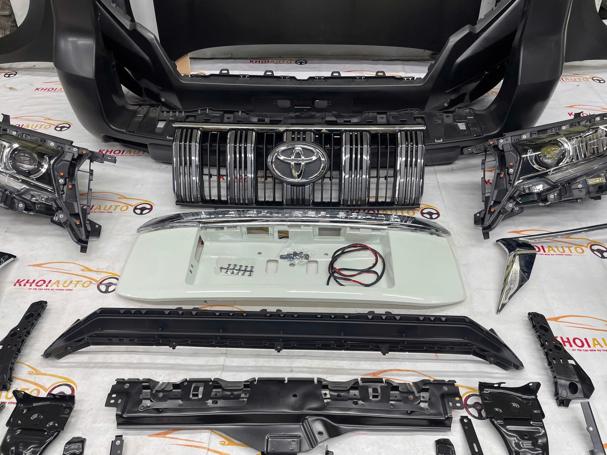 Nâng Đời Toyota Prado 2010-2016 Lên Phiên Bản 2020 - Body Kit Cao Cấp