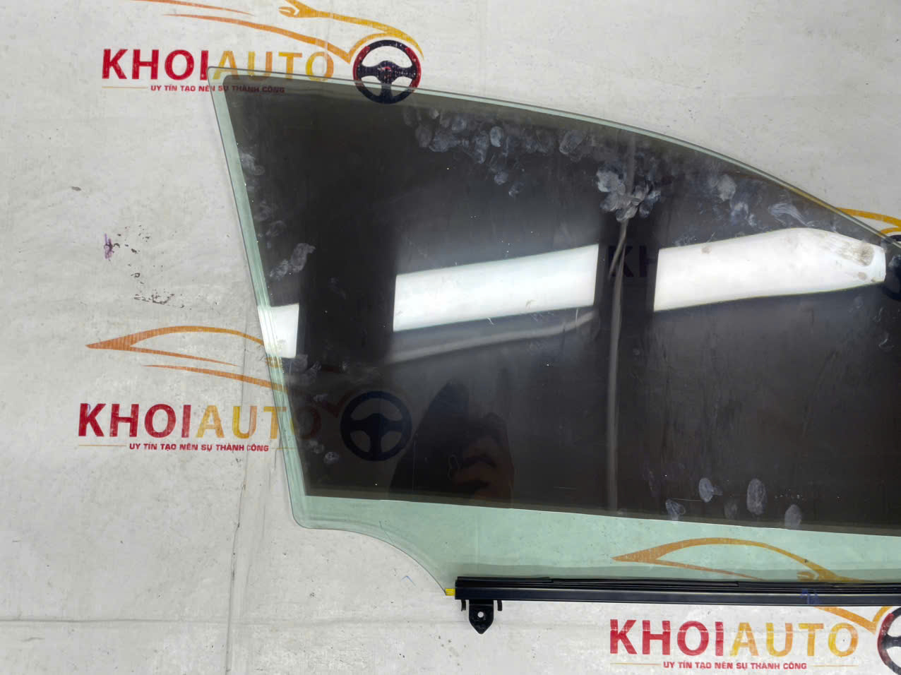 68102-33240 Kính Cửa Trước LEXUS ES350 2019-2021 Bãi Tháo Xe Vế Trái(LH)6810233240