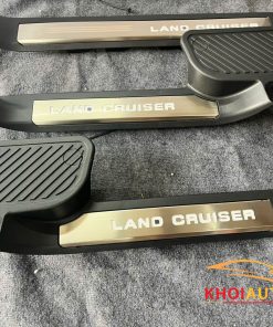 Ốp Bậc Cửa Toyota Land Cruiser LC200 (2016-2020) Chống Trầy Có Đèn Hàng Cao Cấp