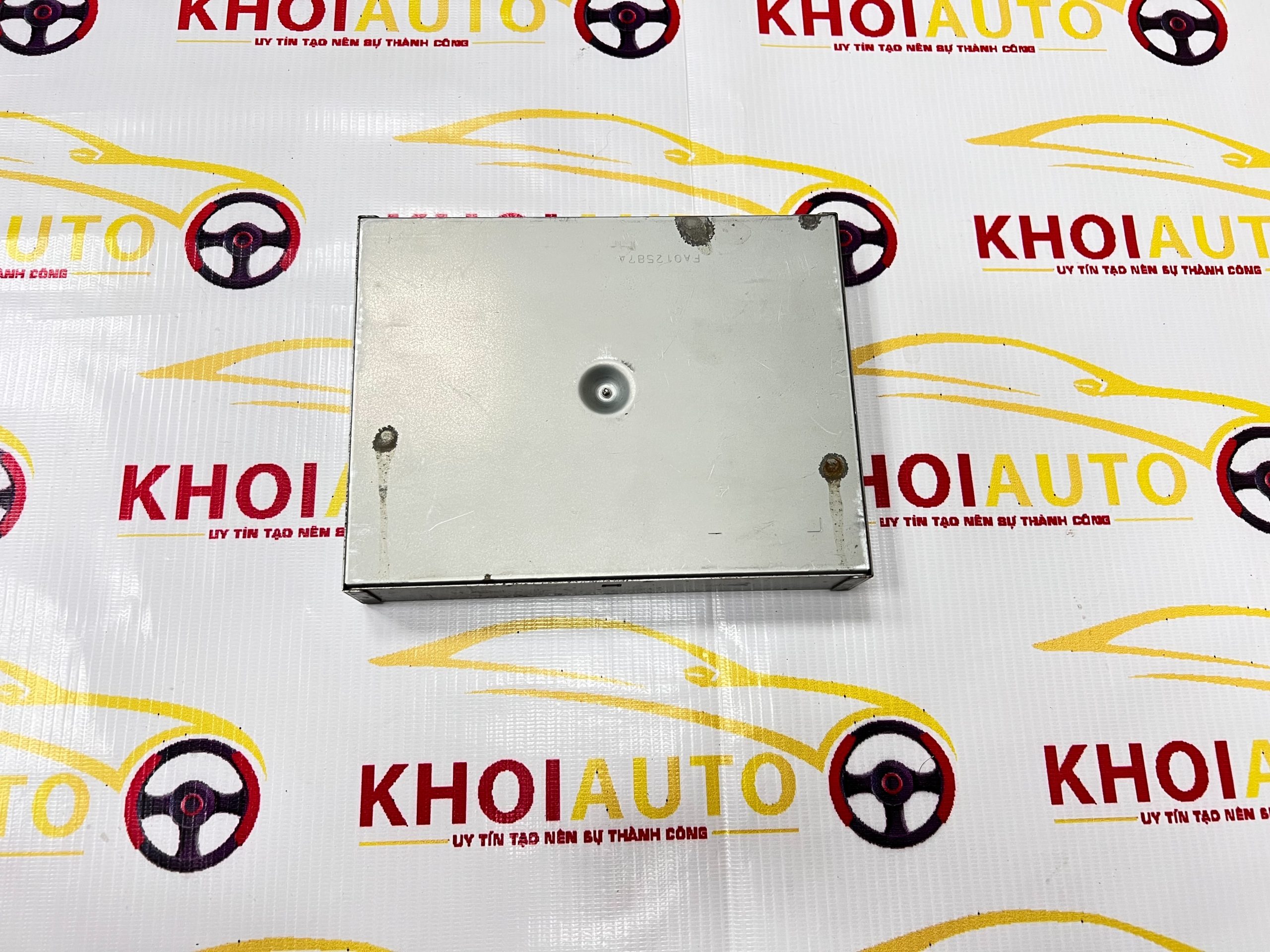 86110-48451 Hộp Điều Khiển Màn Hình Sau Xe LEXUS RX350 2009-2015 8611048451 Bãi Tháo Xe