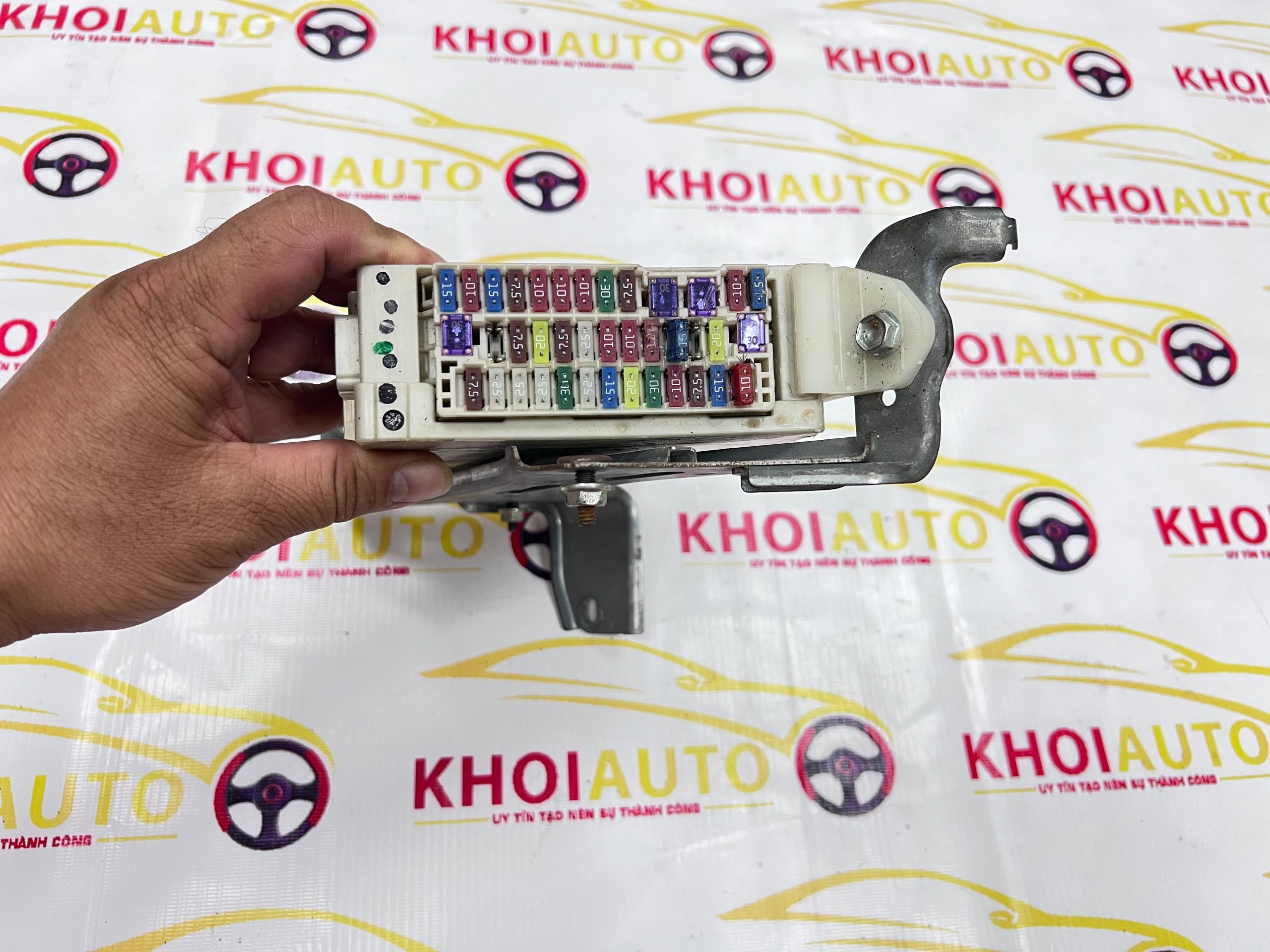 82730-48J20 Hộp Cầu Trì Taplo LEXUS RX350 RX450h 2009-2015 8273048J20 Bãi Tháo Xe