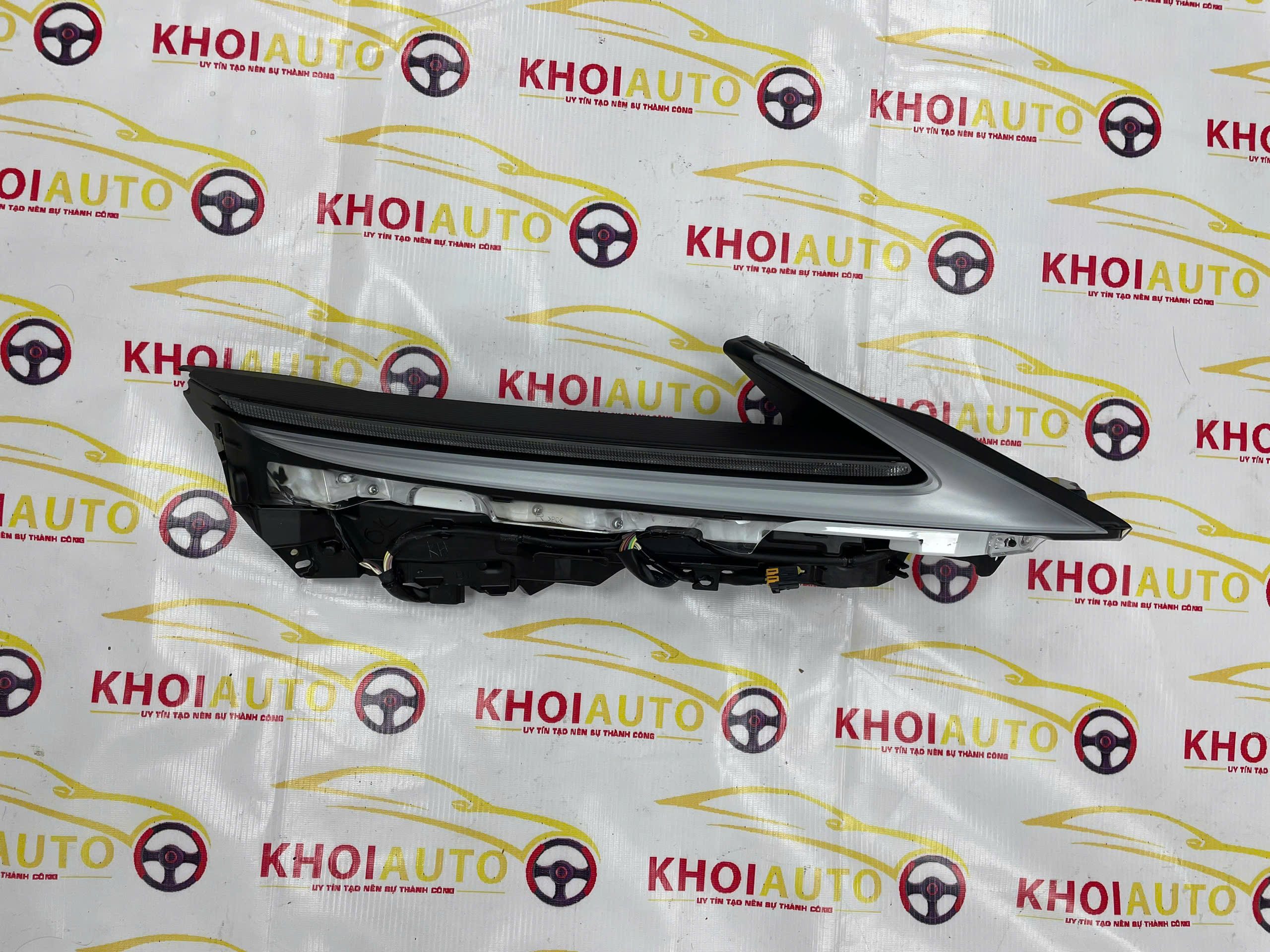 8112A-48G00 Cụm Dải Led Ngày LEXUS RX350 2019-2022 Phải(RH) 8112A48G00 Tháo Xe