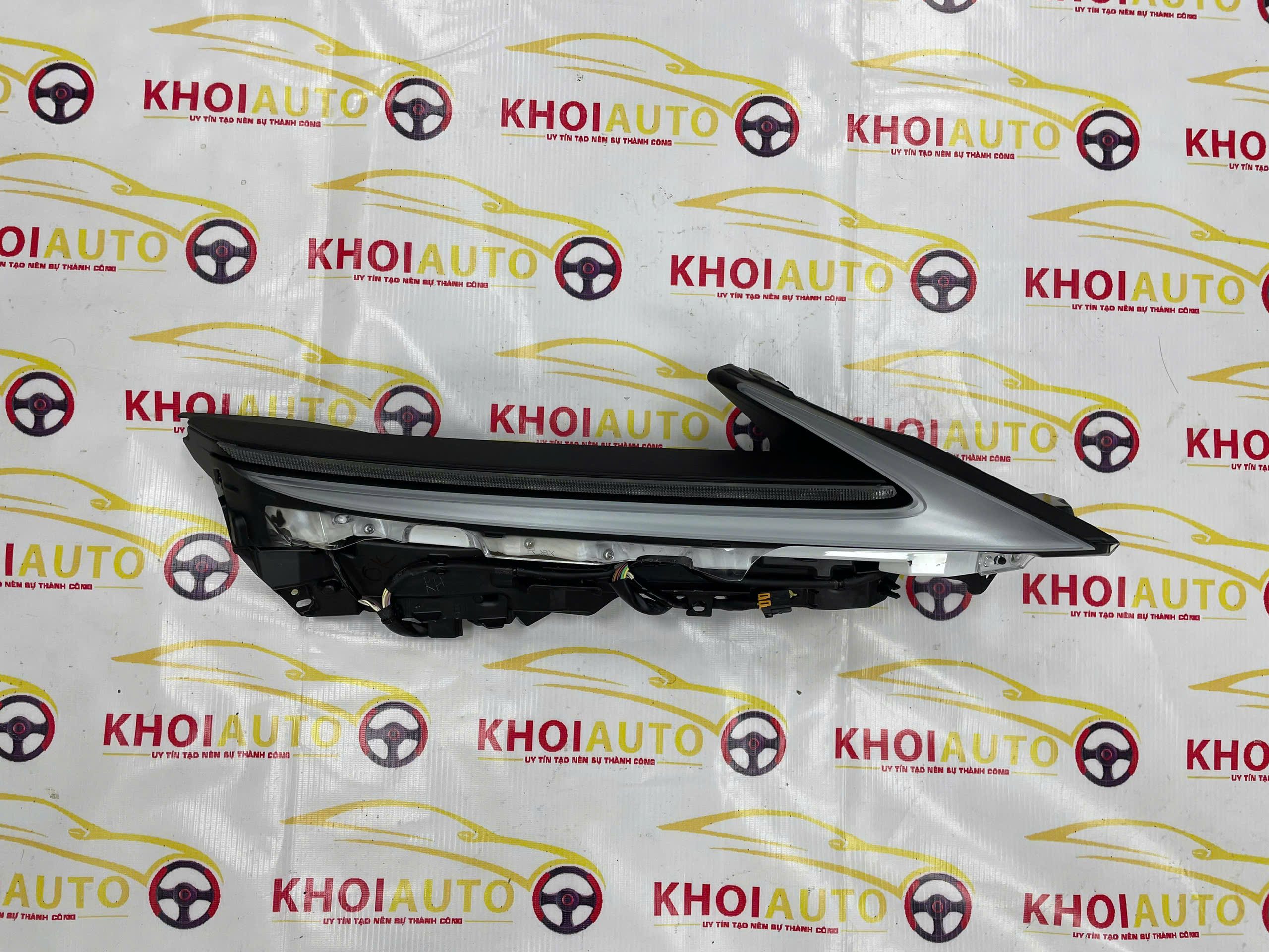 8112A-48G00 Cụm Dải Led Ngày LEXUS RX350 2019-2022 Phải(RH) 8112A48G00 Tháo Xe
