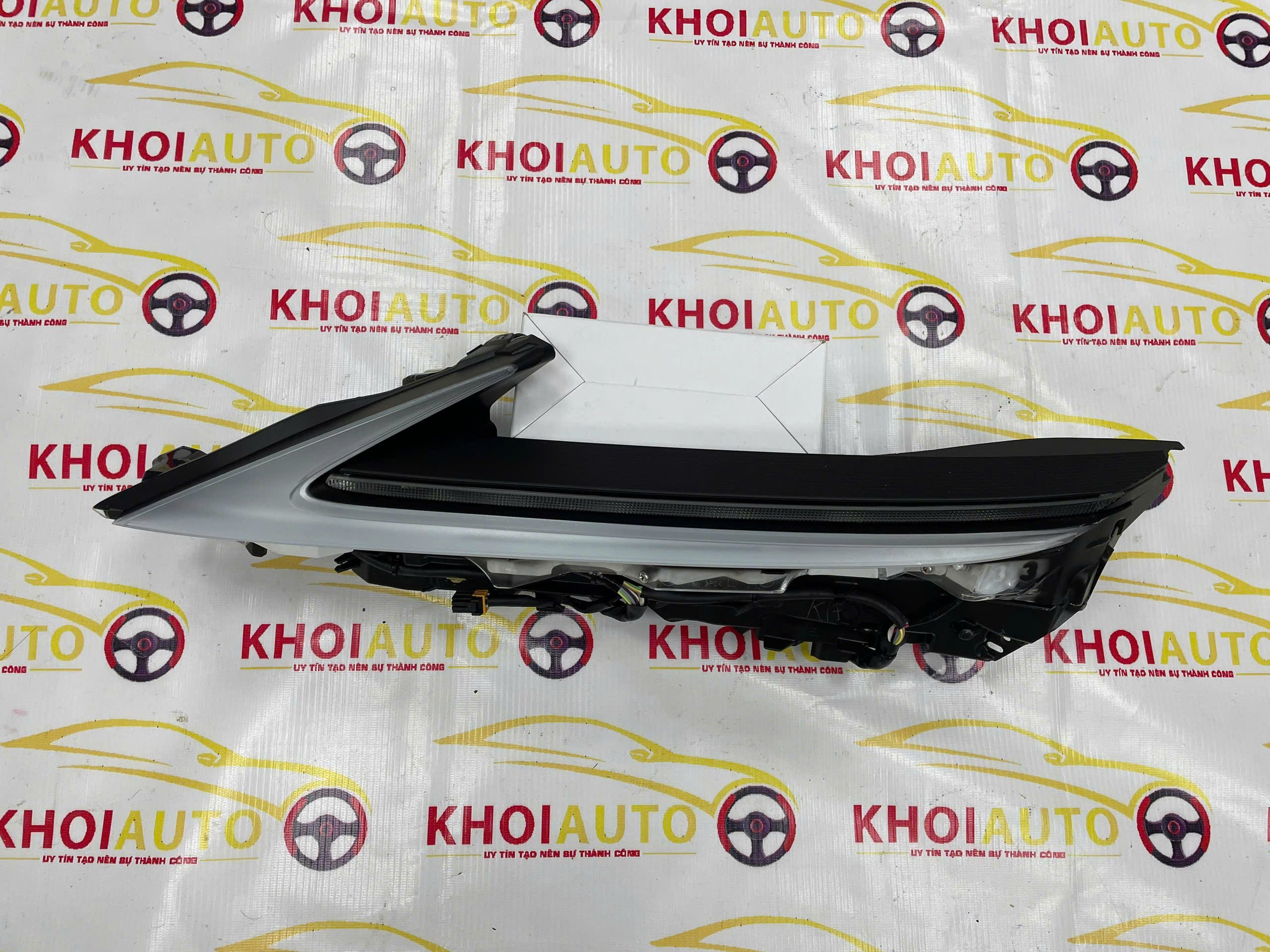 8116A-48G00 Cụm Dải Led Ngày LEXUS RX350 2019-2022 Trái(LH) 8116A48G00 Tháo Xe