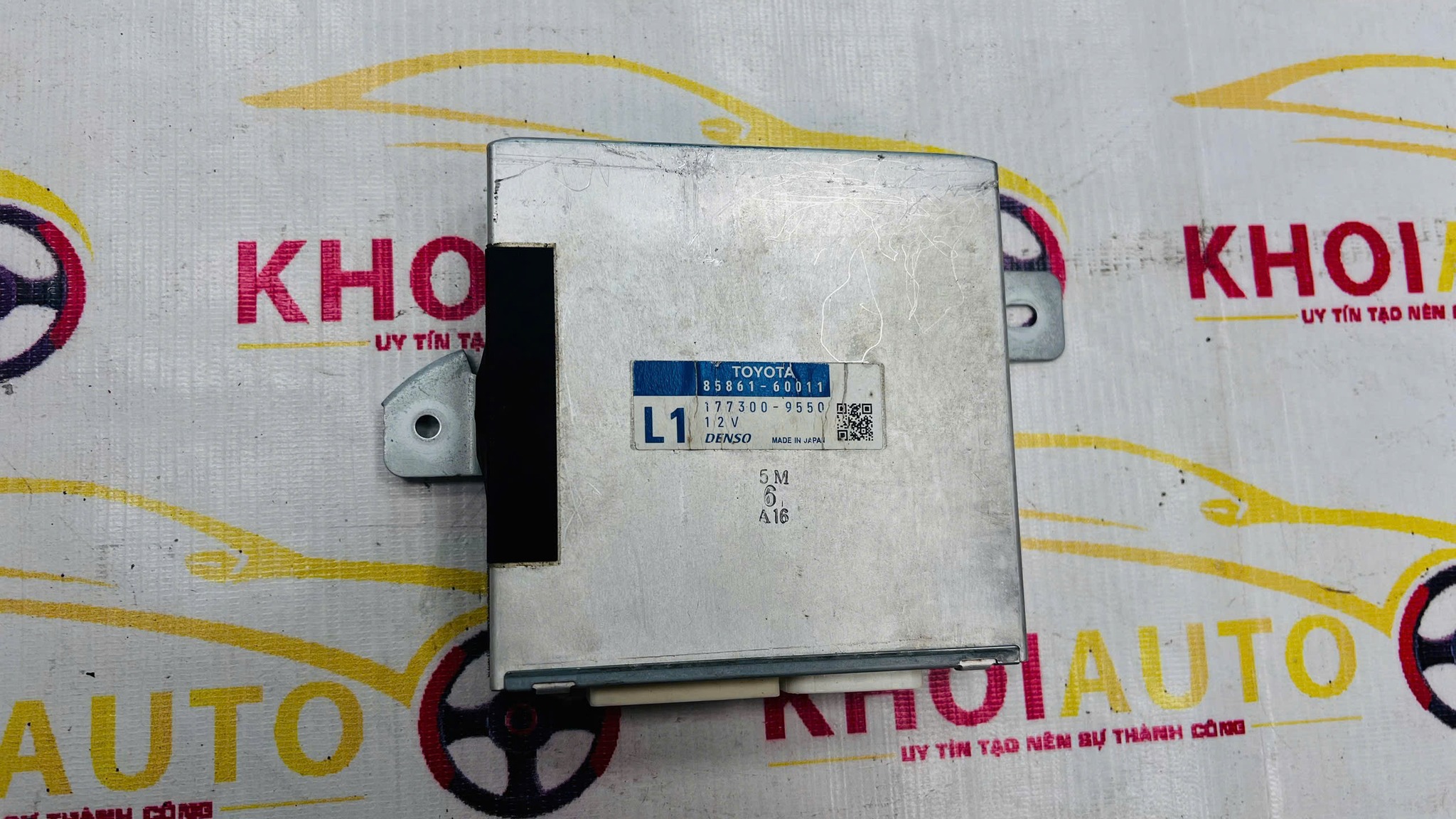 85861-60011 Hộp Điều Khiển Ghế Trước Phải LEXUS LX570 2010-2015 Bãi Tháo Xe 8586160011