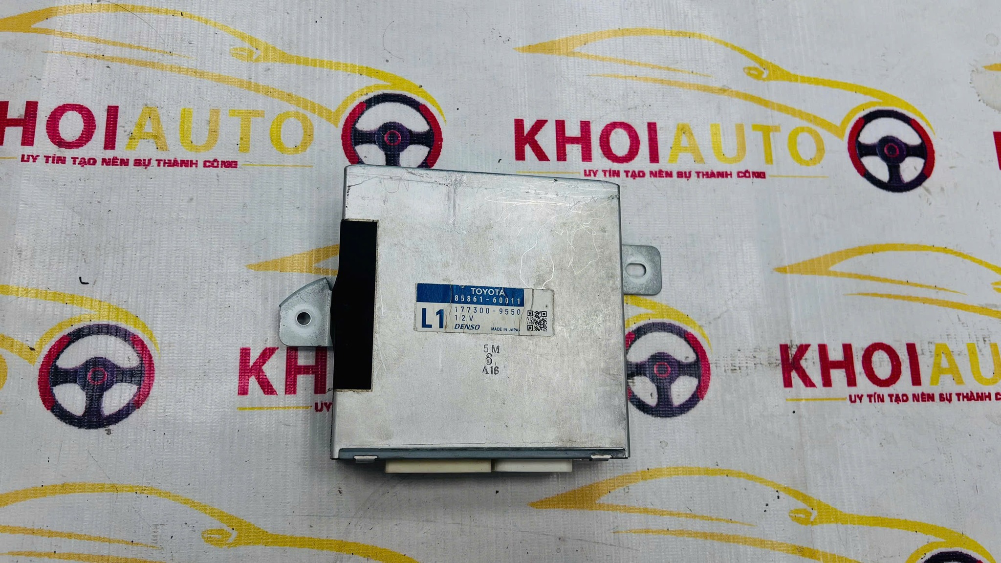 85861-60011 Hộp Điều Khiển Ghế Trước Phải LEXUS LX570 2010-2015 Bãi Tháo Xe 8586160011