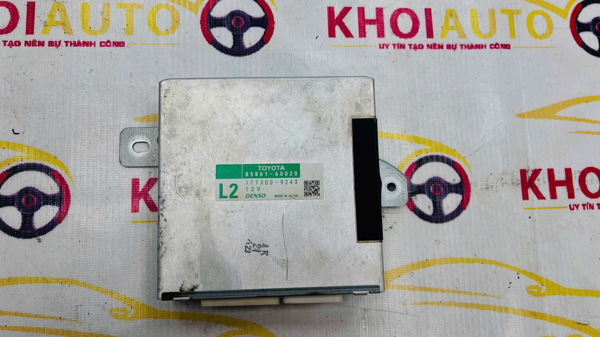 85861-60020 Hộp Điều Khiển Ghế Trước Trái LEXUS LX570 2009-2015 8586160020 Bãi Tháo Xe