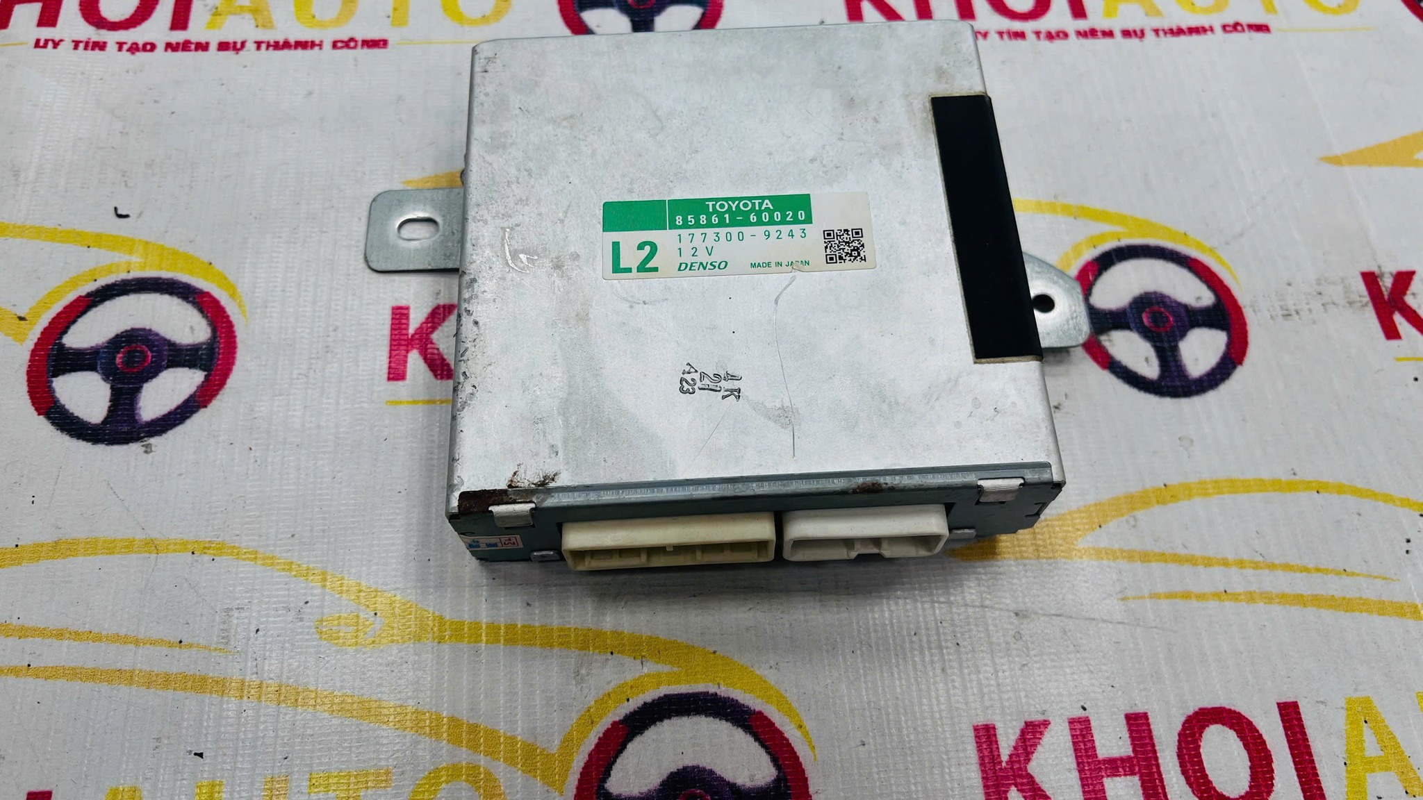 85861-60020 Hộp Điều Khiển Ghế Trước Trái LEXUS LX570 2009-2015 8586160020 Bãi Tháo Xe