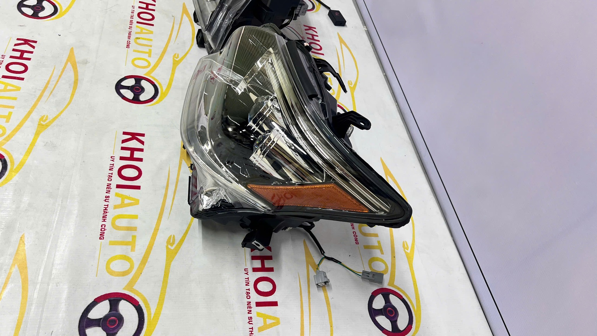 Đèn Pha LEXUS GX460 2014-2018 81145-60G30 & 81185-60G30 OEM