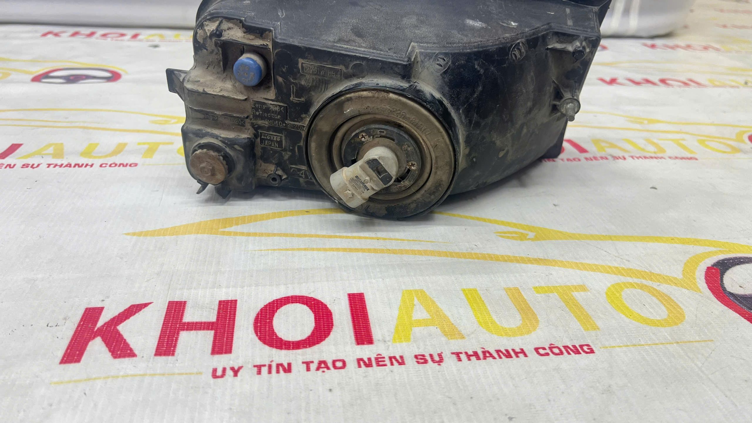 81221-60141 Đèn Gầm TOYOTA Land Cruiser 2008-2010 Trái(LH)8122160141 Bãi Tháo Xe