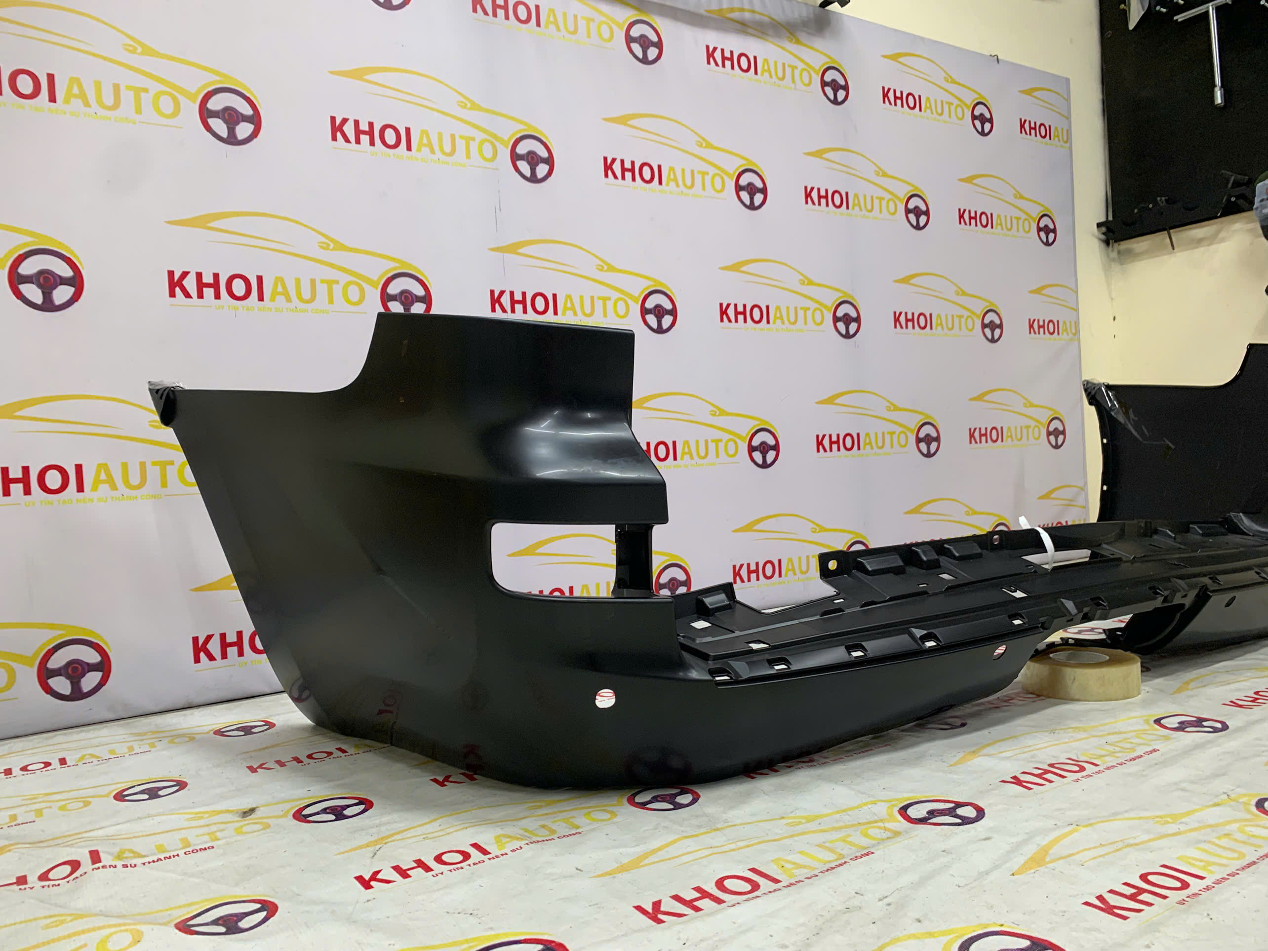 52159-60998 Cản Sau LEXUS LX570 2013-2015 5215960998 OEM