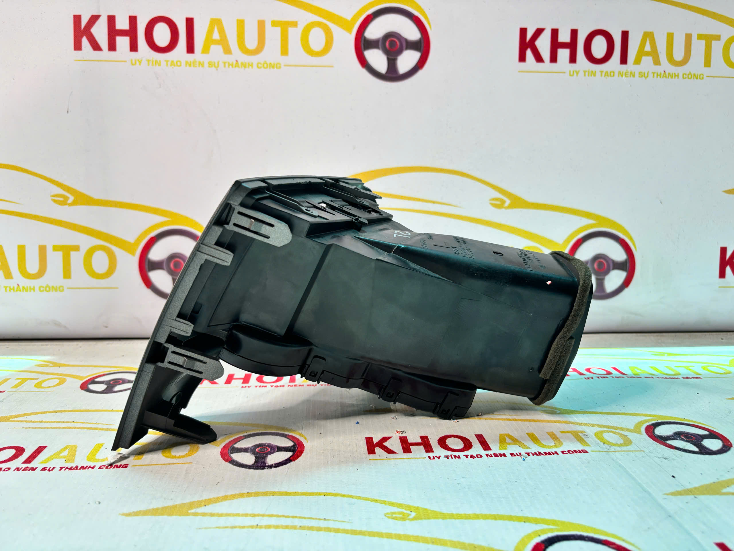 55670-60200 Cửa Gió Điều Hòa Taplo LEXUS LX570 2008-2012 Trái (LH) 5567060200 Bãi Tháo Xe