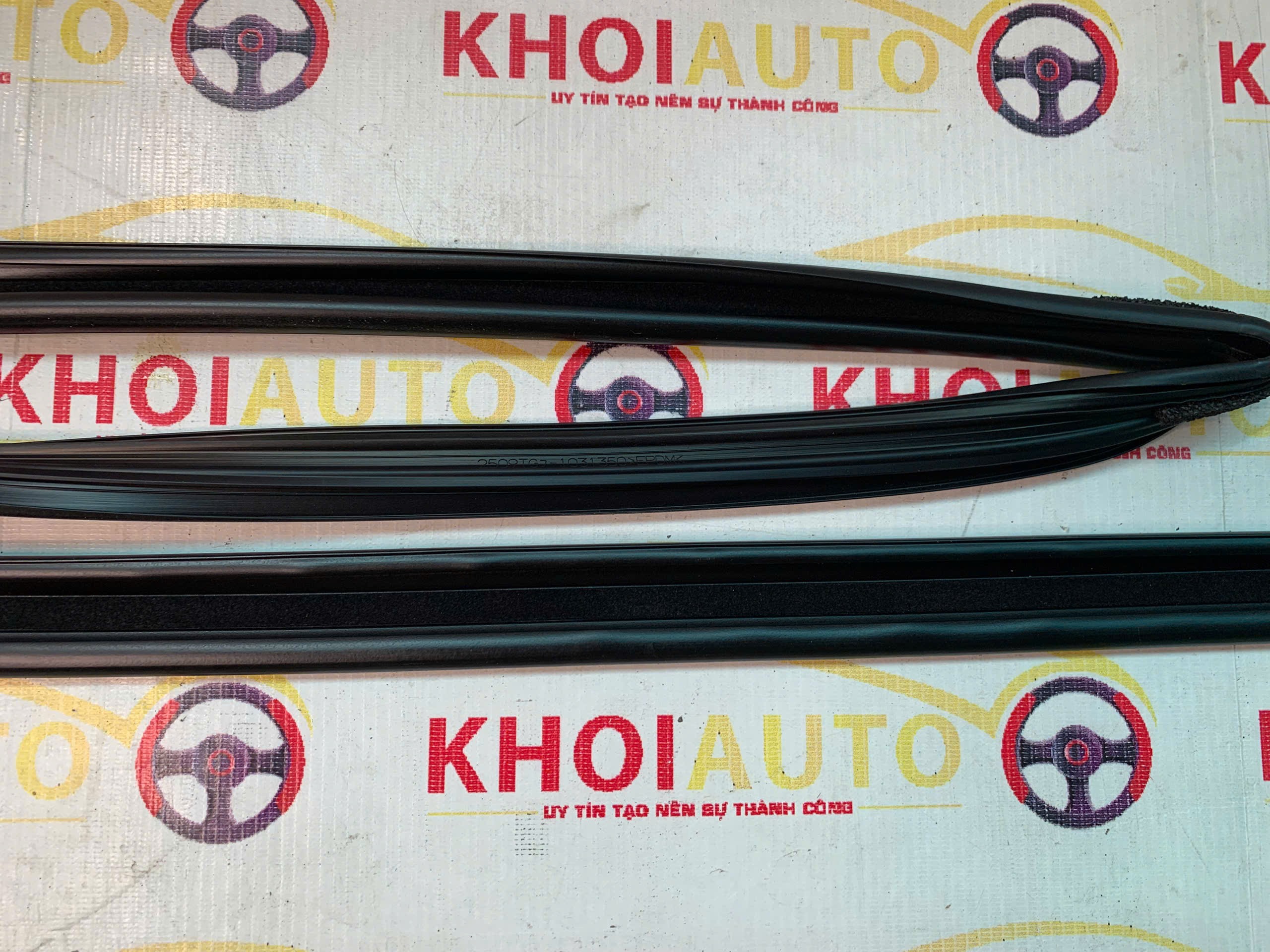 68142-60060 Gioăng Khung Kính Trước LEXUS LX570 2016-2020 Trái (LH) 6814260060