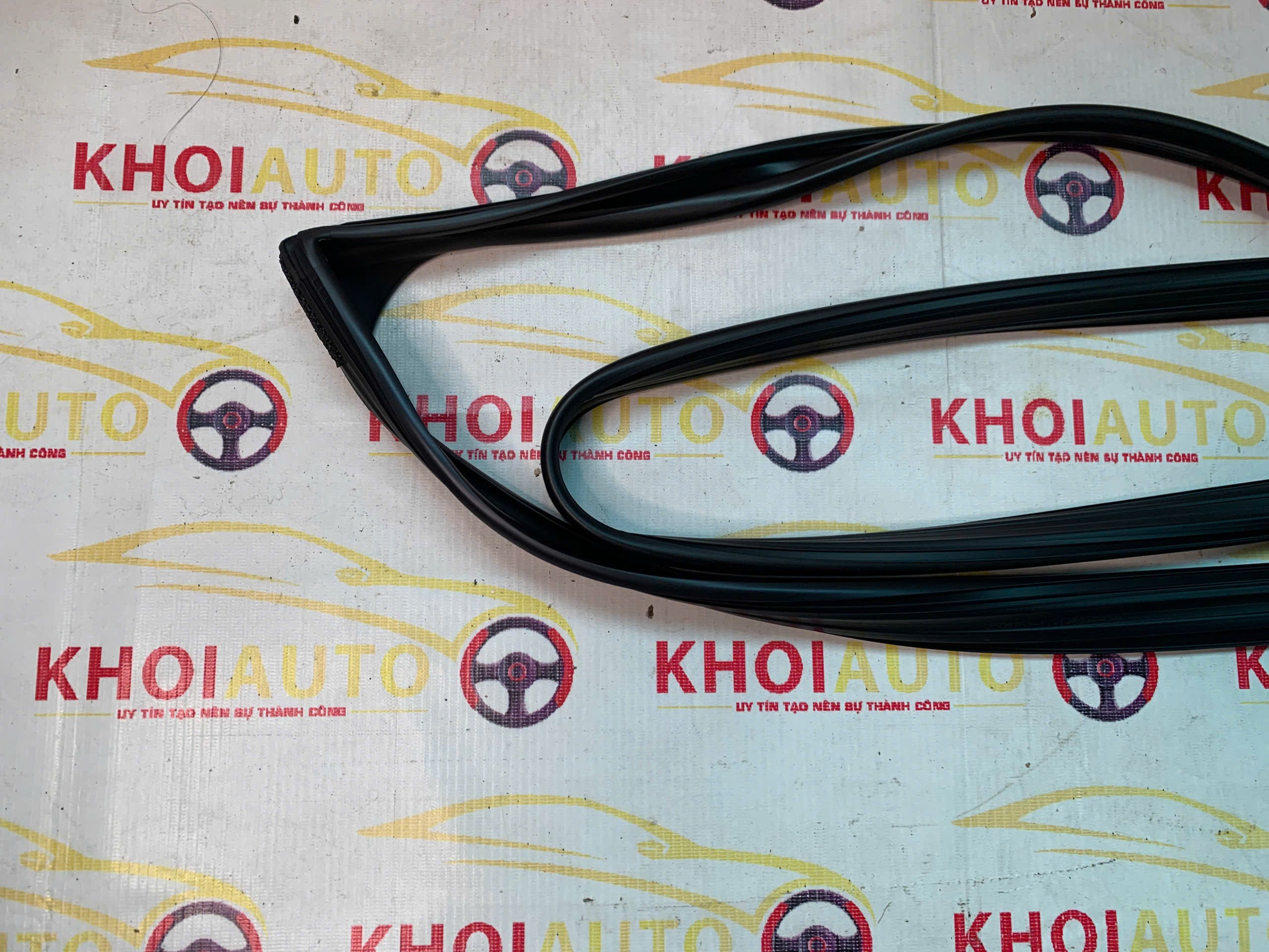 Gioăng Khung Kính Sau LEXUS LX570 2016-2020 Trái (LH) - Mã 68152-60050 | KHOIAUTO