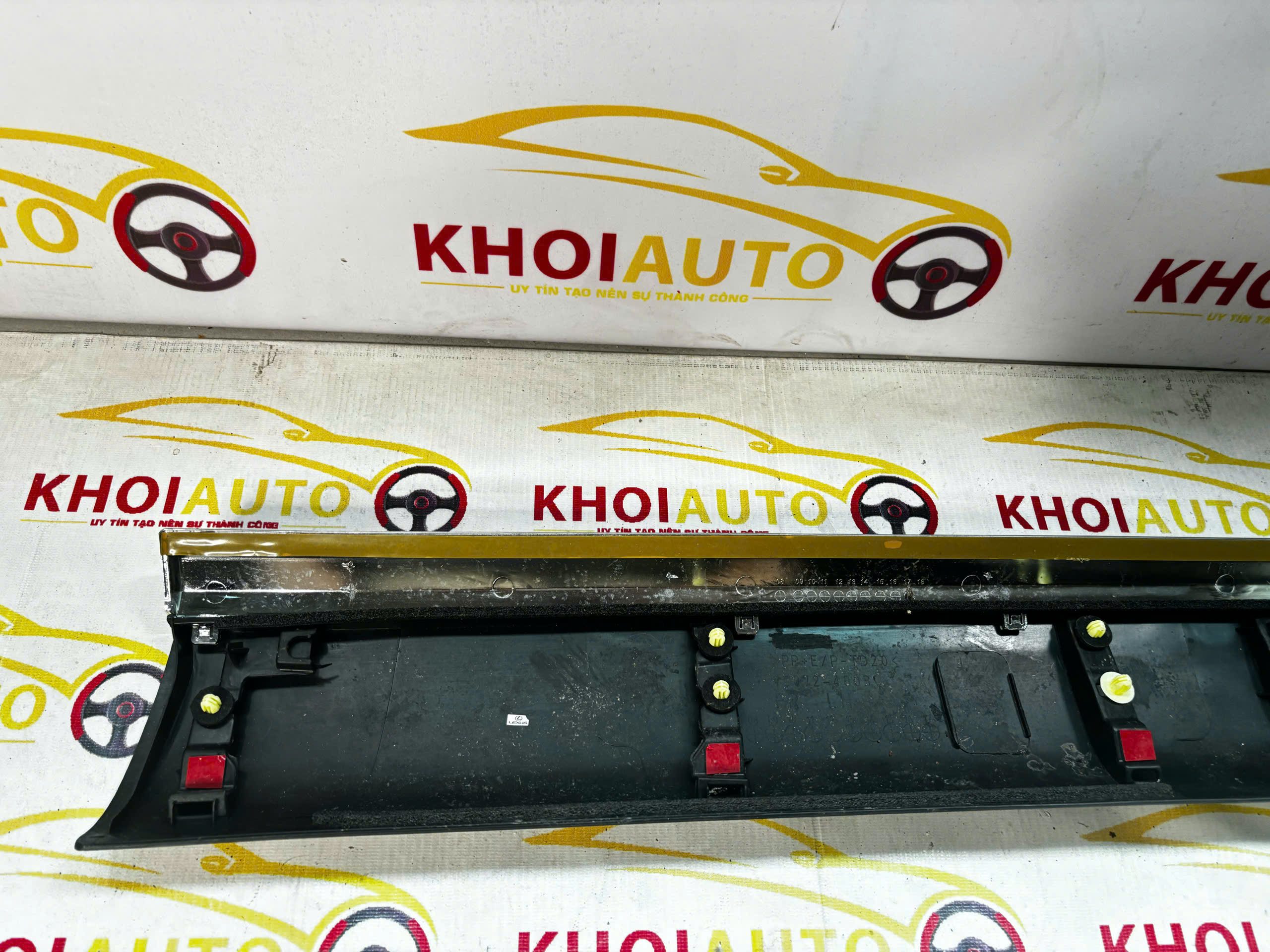 75072-48030 Ốp Cánh Cửa Trước LEXUS RX350 2009-2015 Trái (LH) 7507248030 OEM
