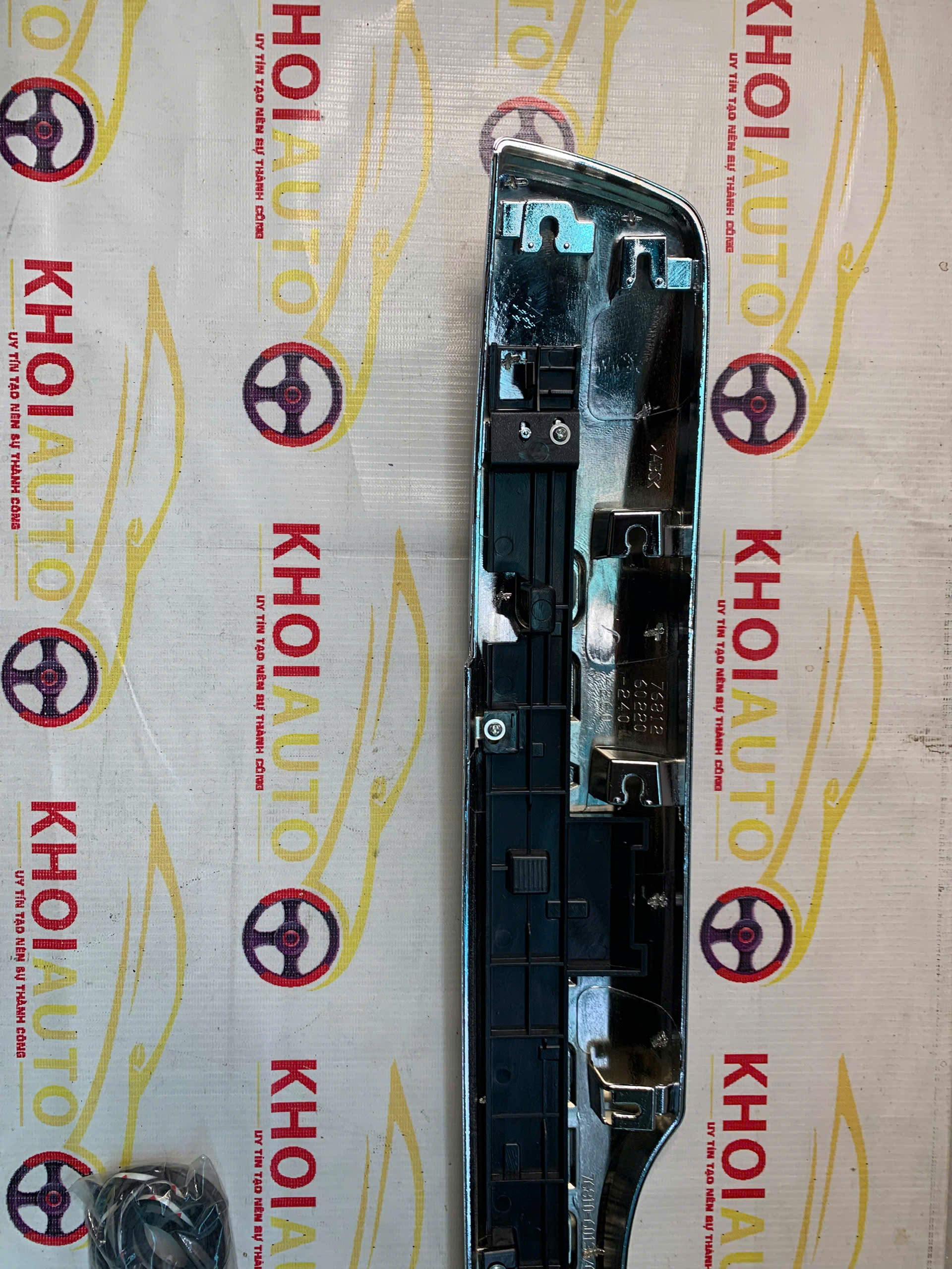 76810-60151 Mạ Cốp Sau TOYOTA Prado 2018-2021 7681060151 OEM