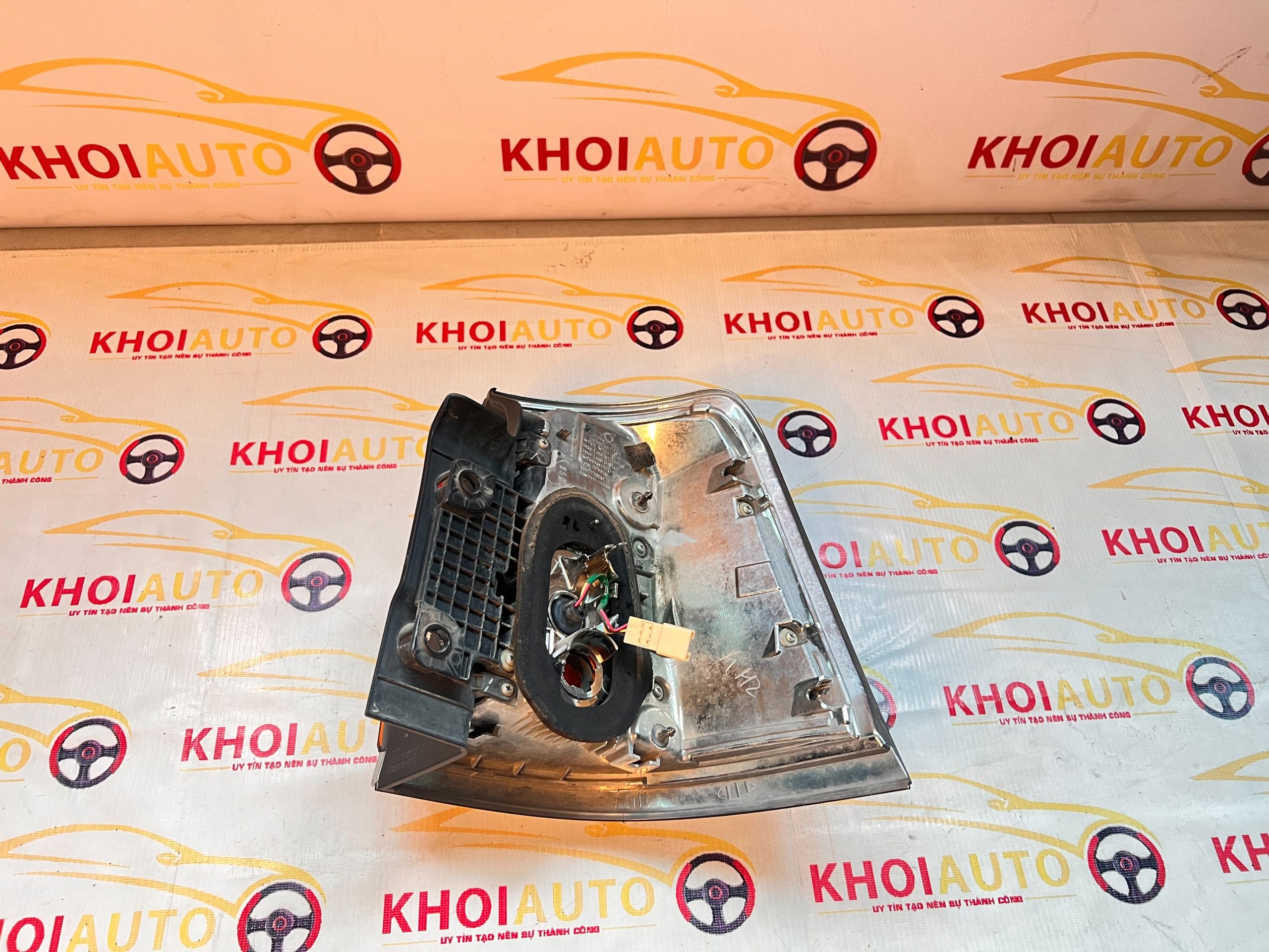81561-60780 Đèn Hậu Ngoài Lexus LX570 2009-2012 Trái (LH) 8156160780 Tháo Xe