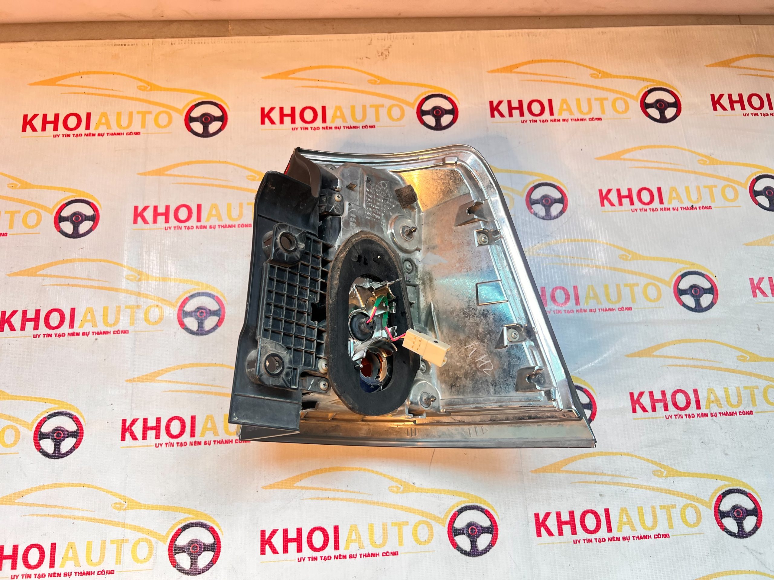 81561-60780 Đèn Hậu Ngoài Lexus LX570 2009-2012 Trái (LH) 8156160780 Tháo Xe