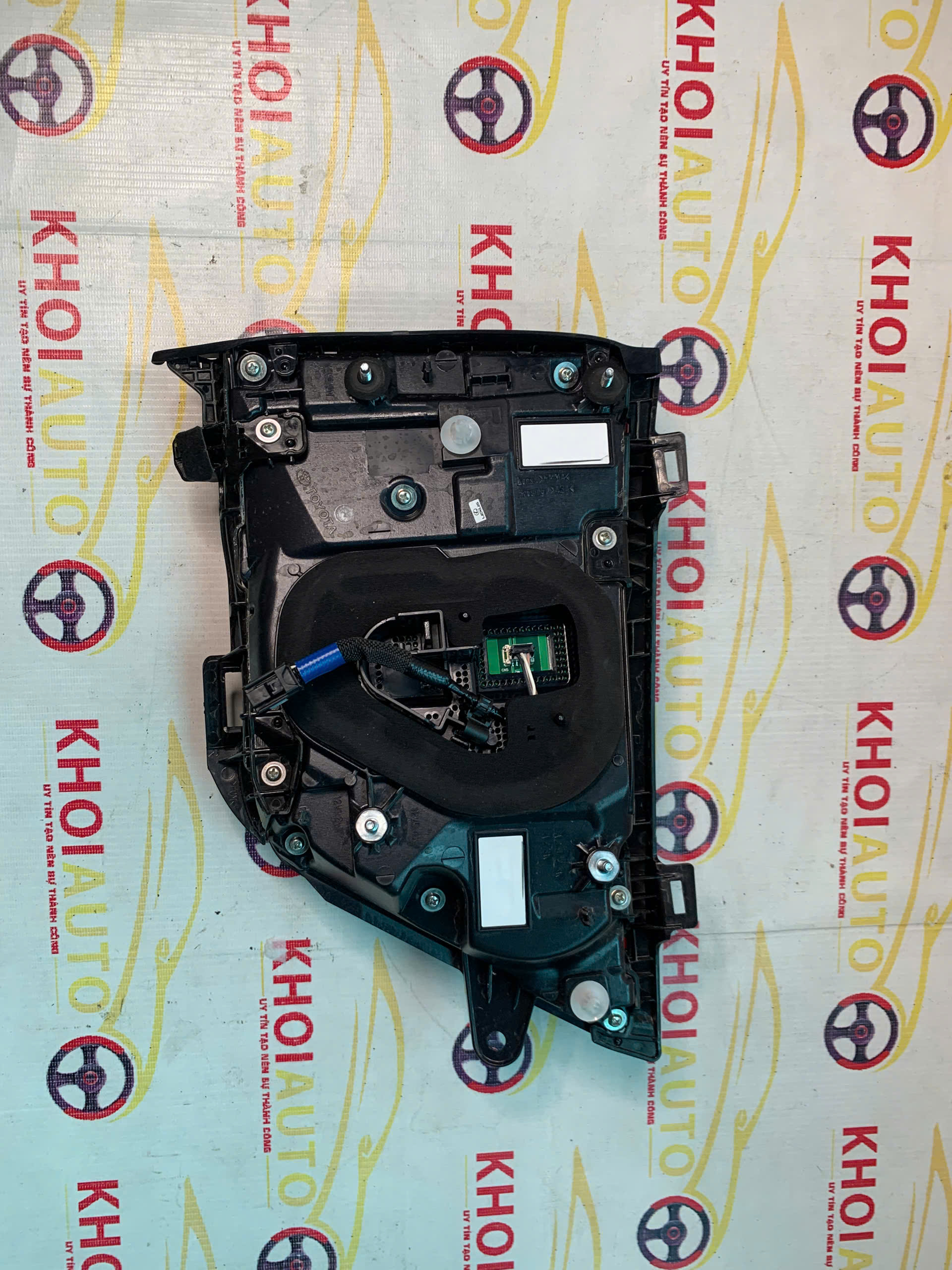 81580-60510 Đèn hậu Trong TOYOTA LAND CRUISER LC300 2021-2025 Phải (RH) 8158060510 Tháo Xe OLD