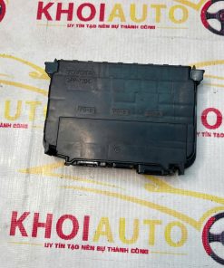 82720-48090 Hộp cầu chì, hộp rơ le Lexus RX350 RX450h 2009-2015 8272048090 Bãi Tháo Xe