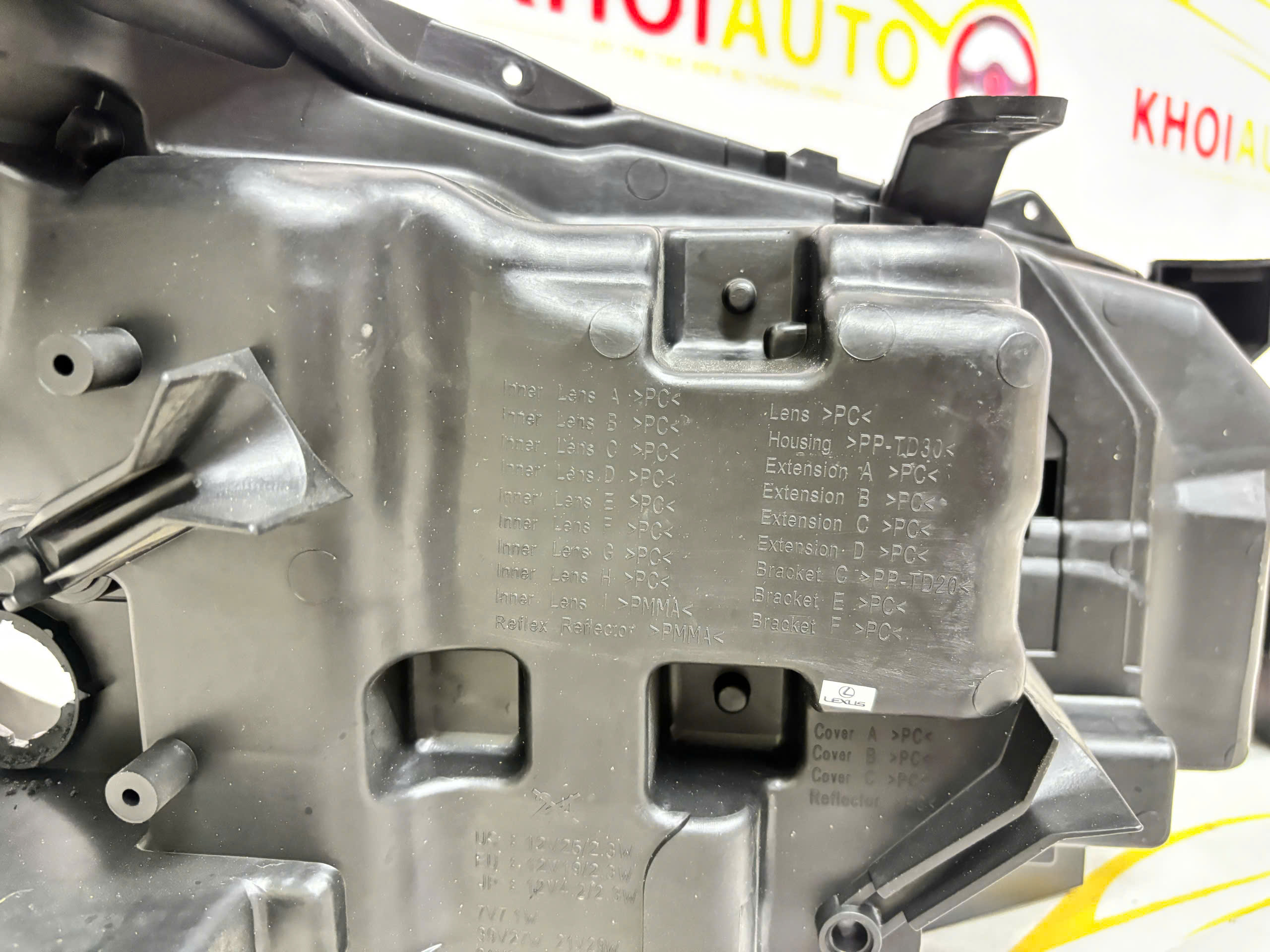 Đế Đèn Pha LEXUS LX570 2016-2022 Trái (LH) OEM