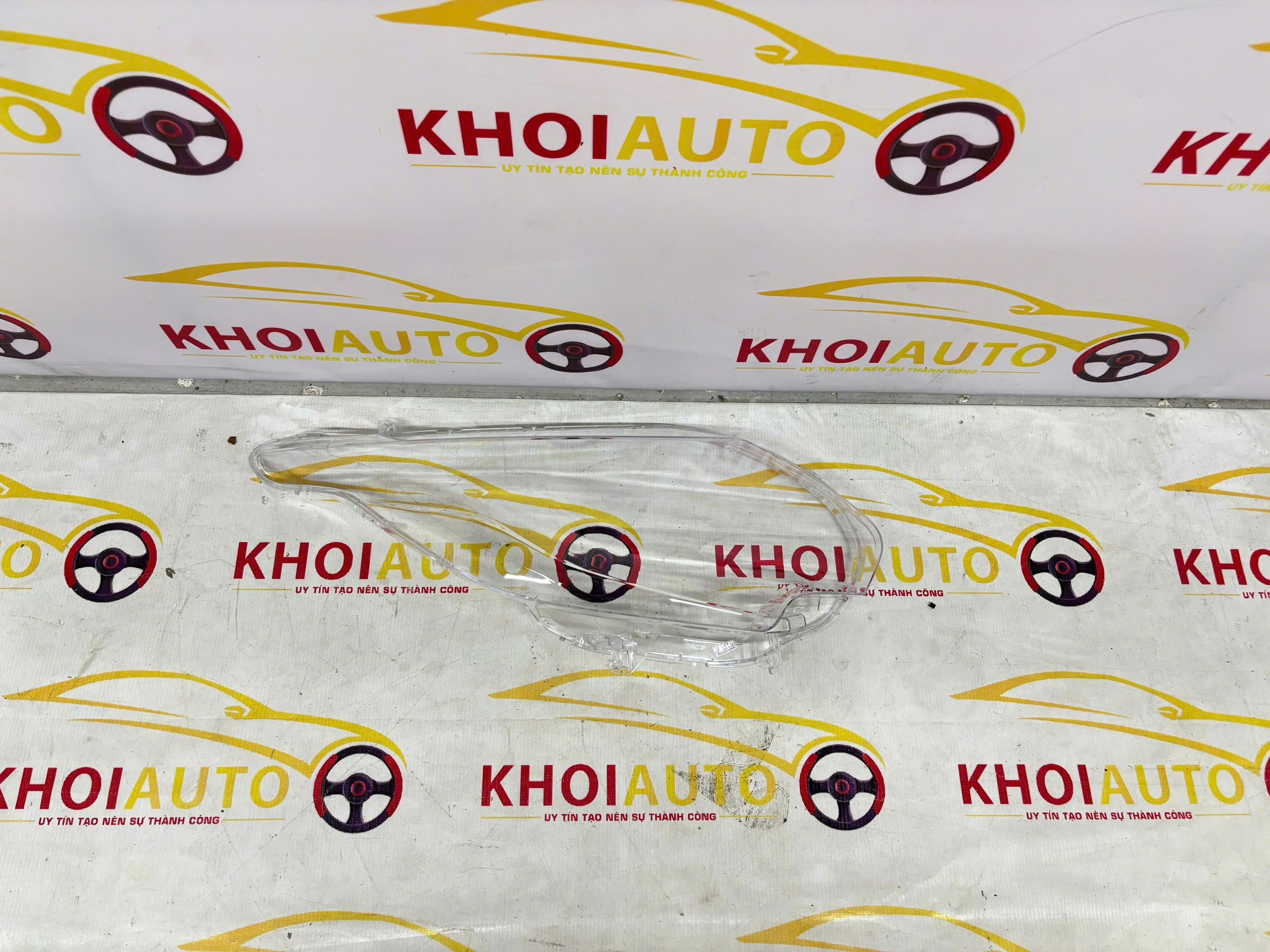 Mặt Đèn Pha Mitsubishi Triton 2016-2019 Phải (RH) OEM