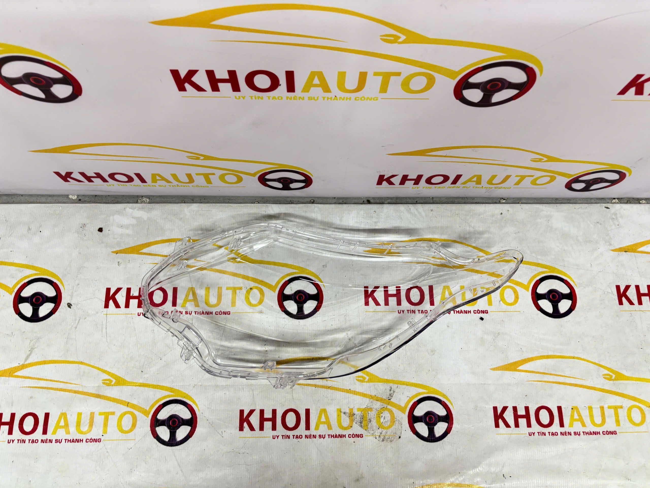 Mặt Đèn Pha Mitsubishi Triton 2016-2019 Phải (RH) OEM