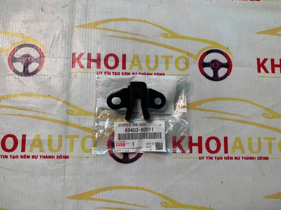 69403-60011 Miếng Hãm Cửa Hậu LEXUS GX460 6940360011