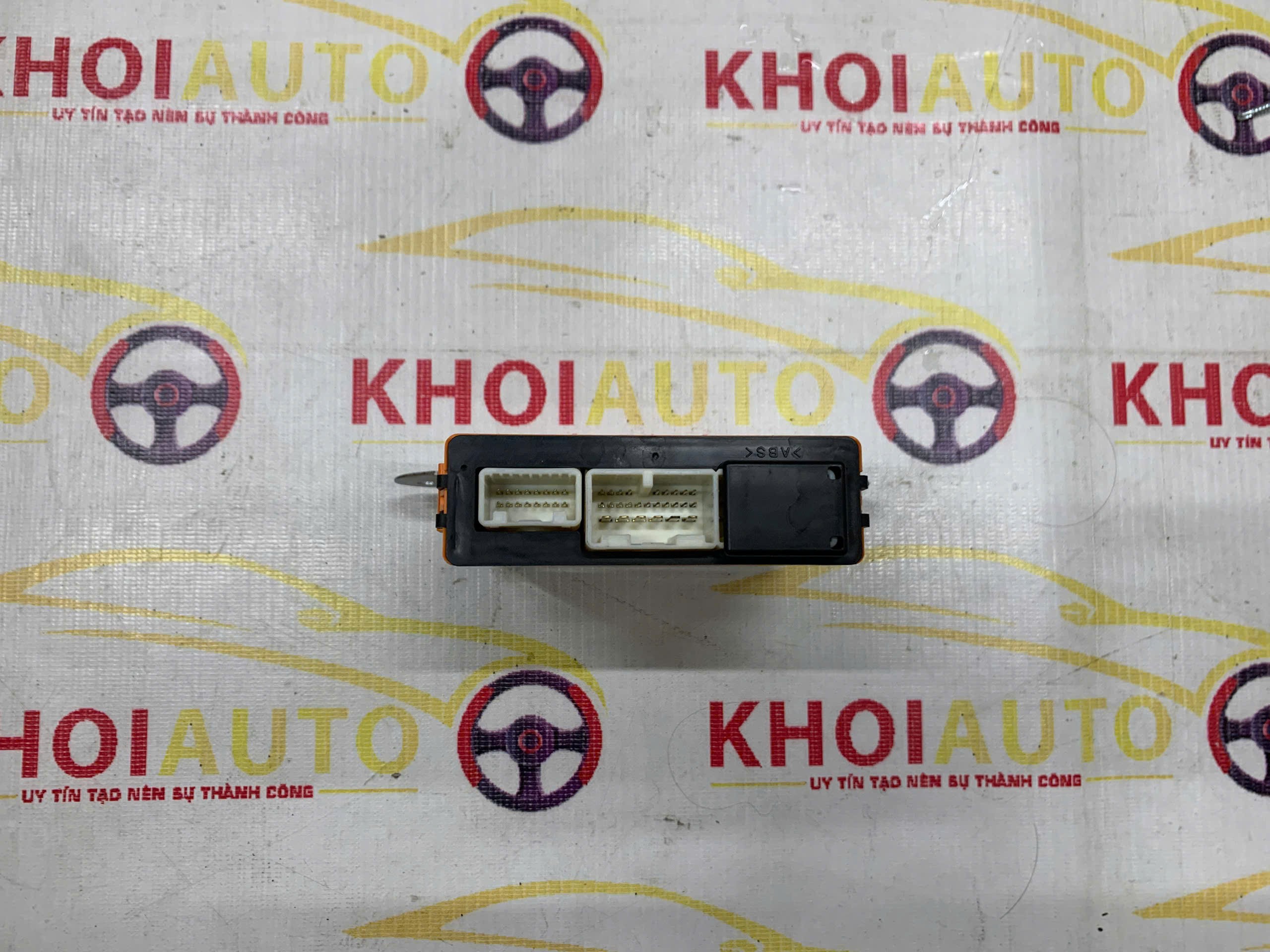 89430-53080 Hộp Hiều Khiển Gương LEXUS IS250C 2010-2015 Bãi Tháo Xe 8943053080