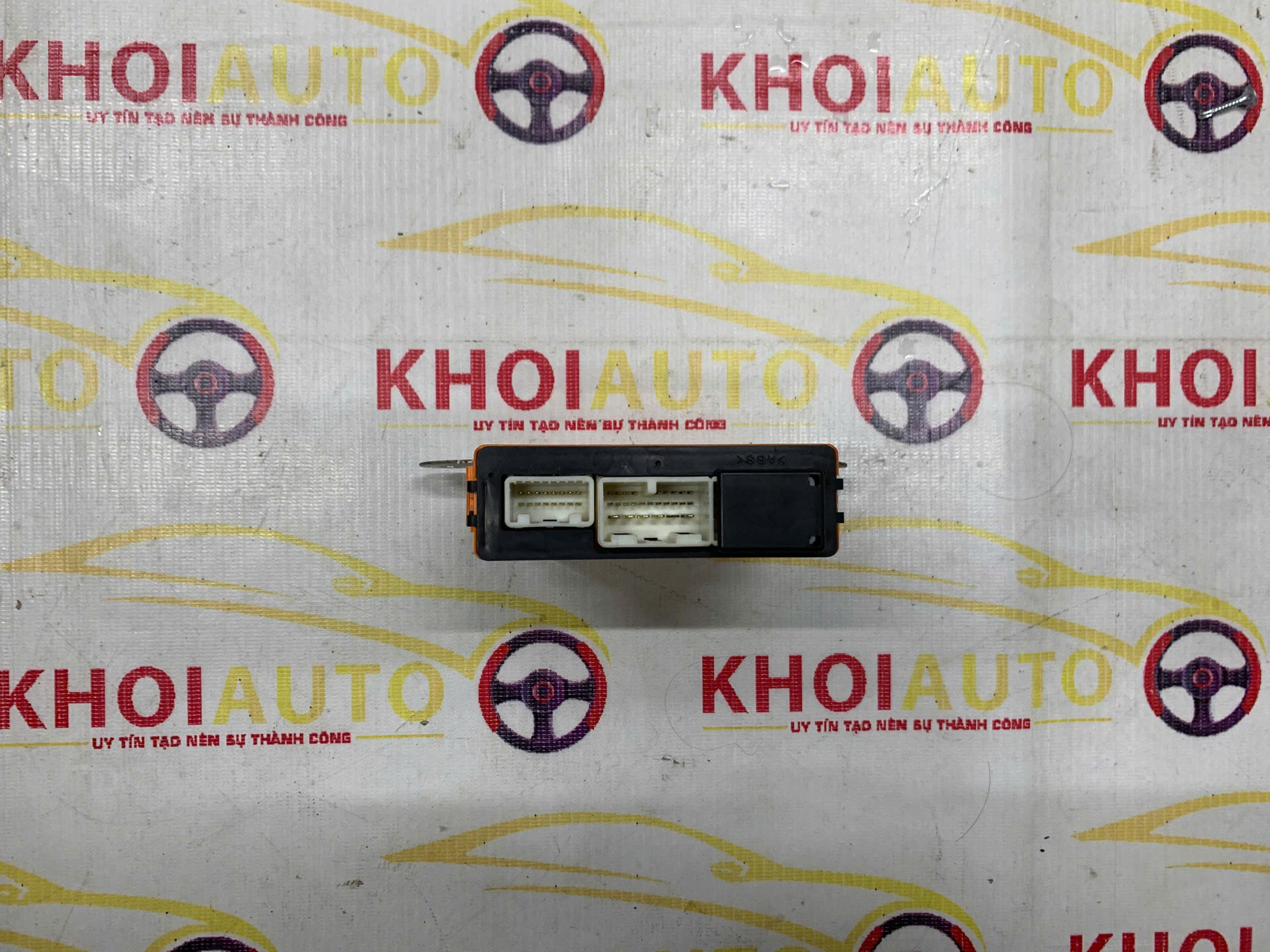 89430-53080 Hộp Hiều Khiển Gương LEXUS IS250C 2010-2015 Bãi Tháo Xe 8943053080